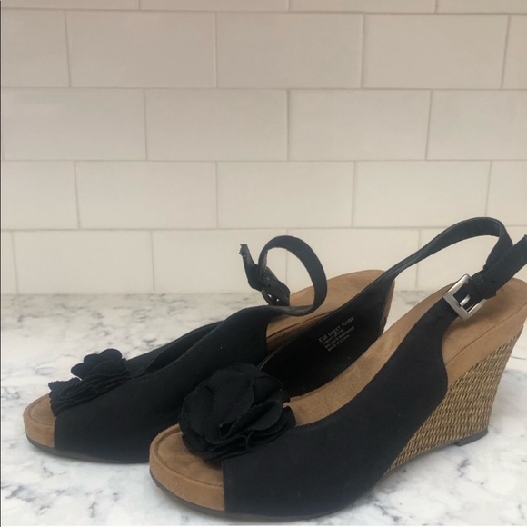 DSW | Shoes | Flower Detail Black Wedges | Poshmark